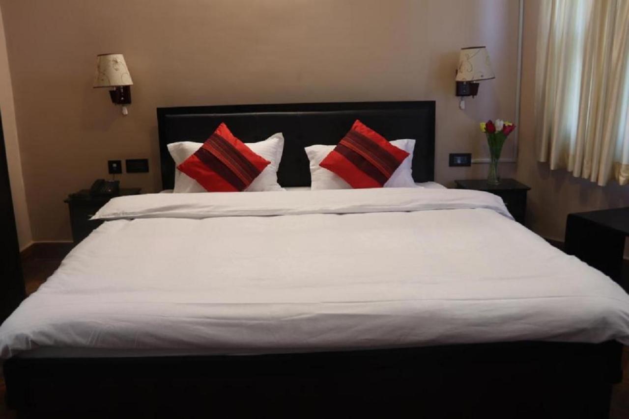 Rinchen Hotel Катманду Экстерьер фото